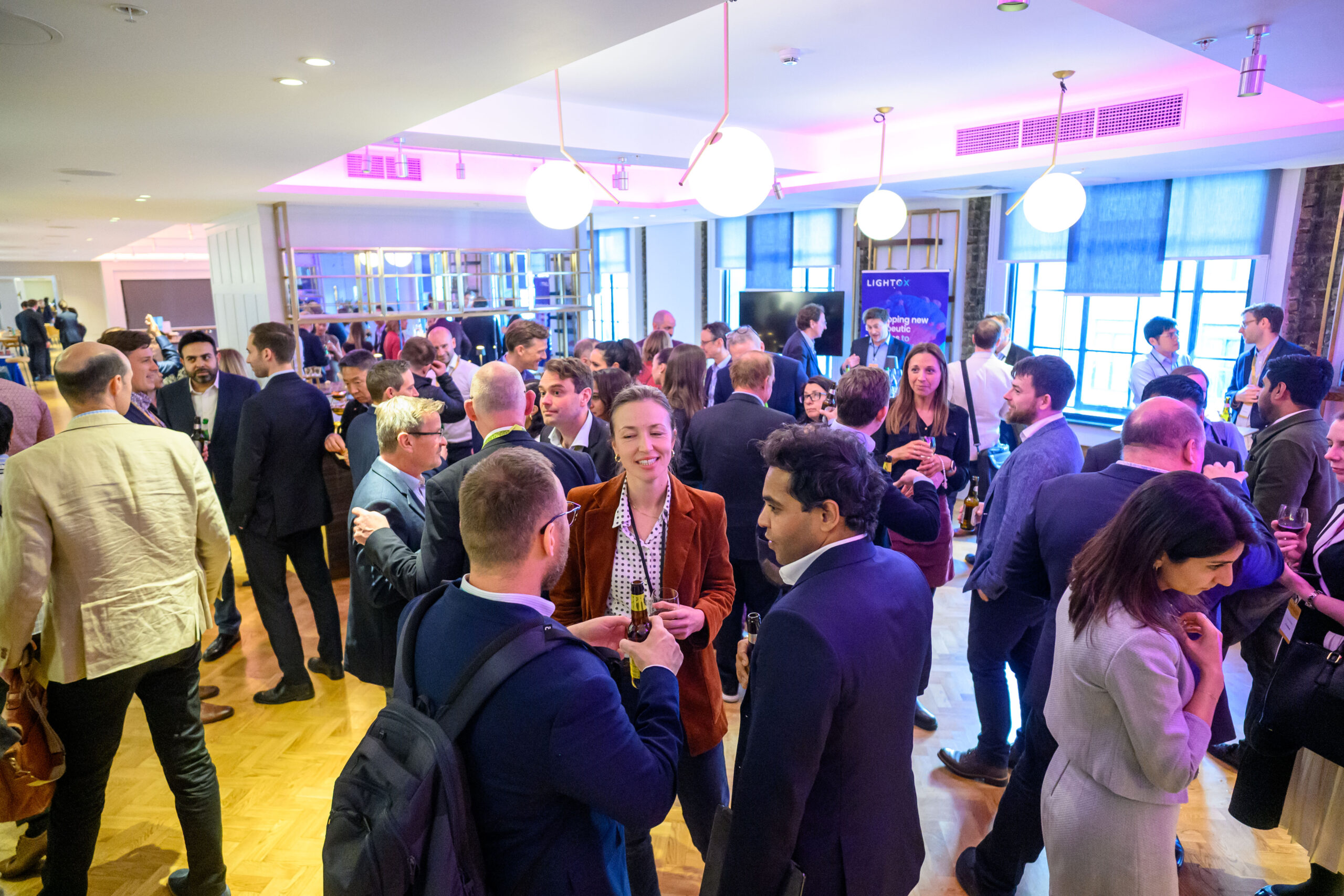 100+ Active Investors Networking